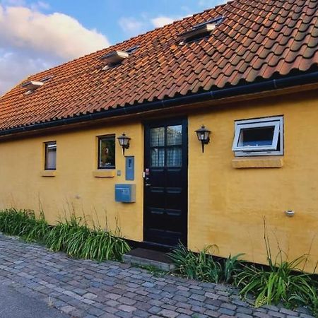 Yellow House Hostel Kopenhagen Buitenkant foto