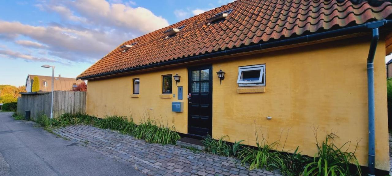 Yellow House Hostel Kopenhagen Buitenkant foto